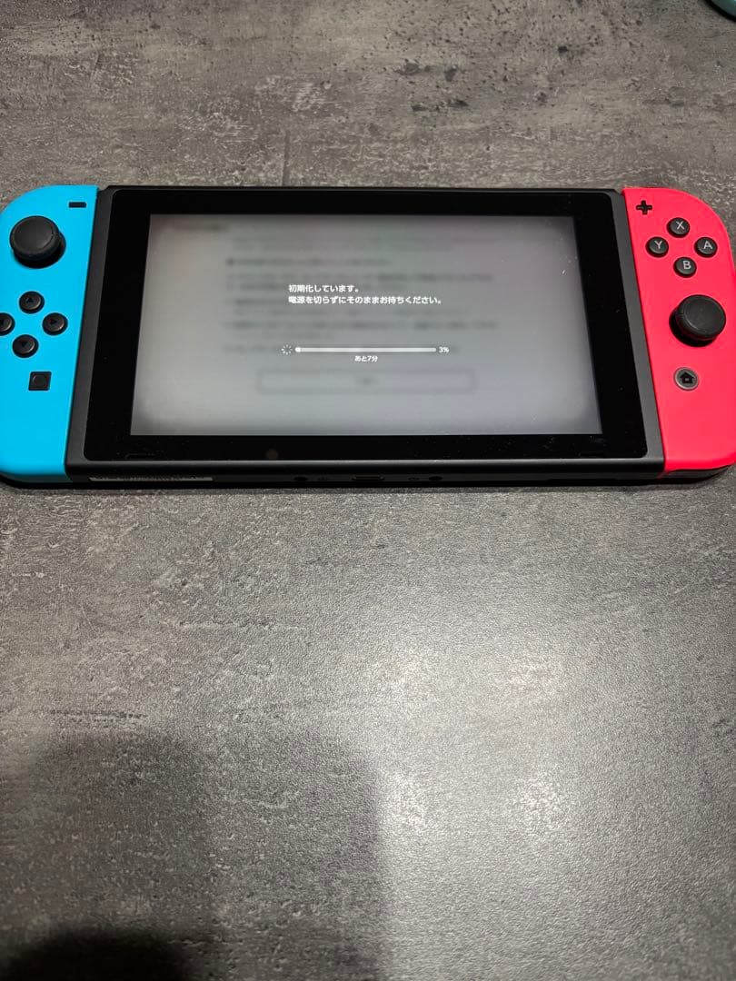 Nintendo Switch 本体 、カラフルJoy-Con3個付き