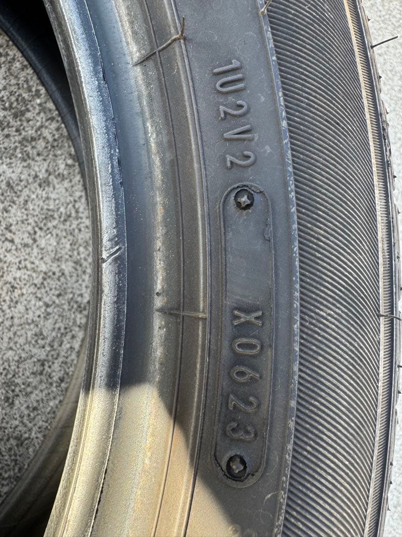 DUNLOP 18インチタイヤ　溝あり綺麗　23年製2155018