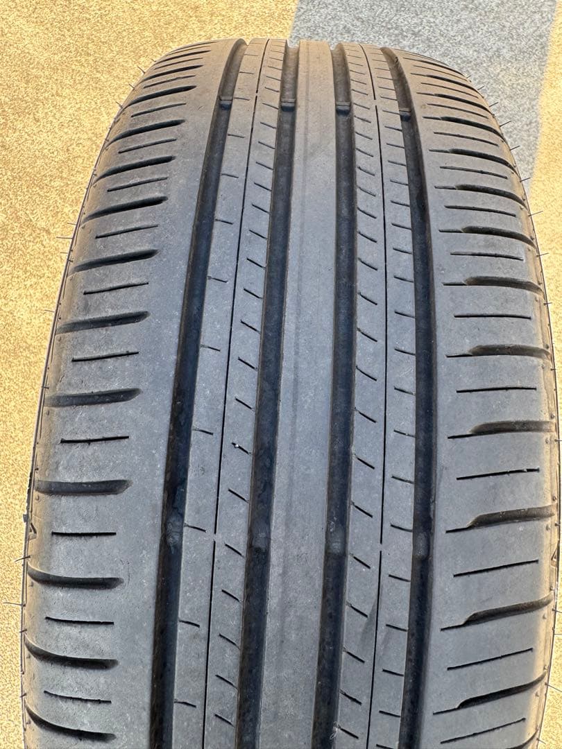 DUNLOP 18インチタイヤ　溝あり綺麗　23年製2155018