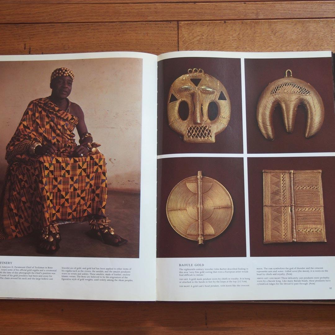 AFRICA ADORNED   Angela Fisher　アフリカ装飾