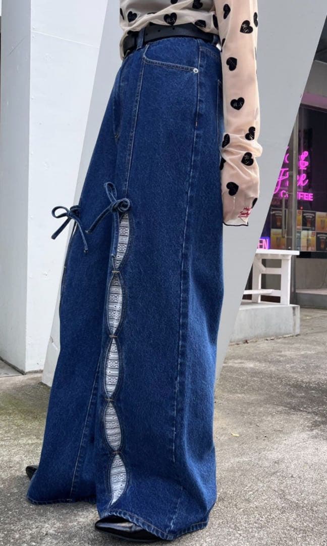 【HELLO.SANFRANCISCO】レースカットアウトワイドデニムパンツ　M