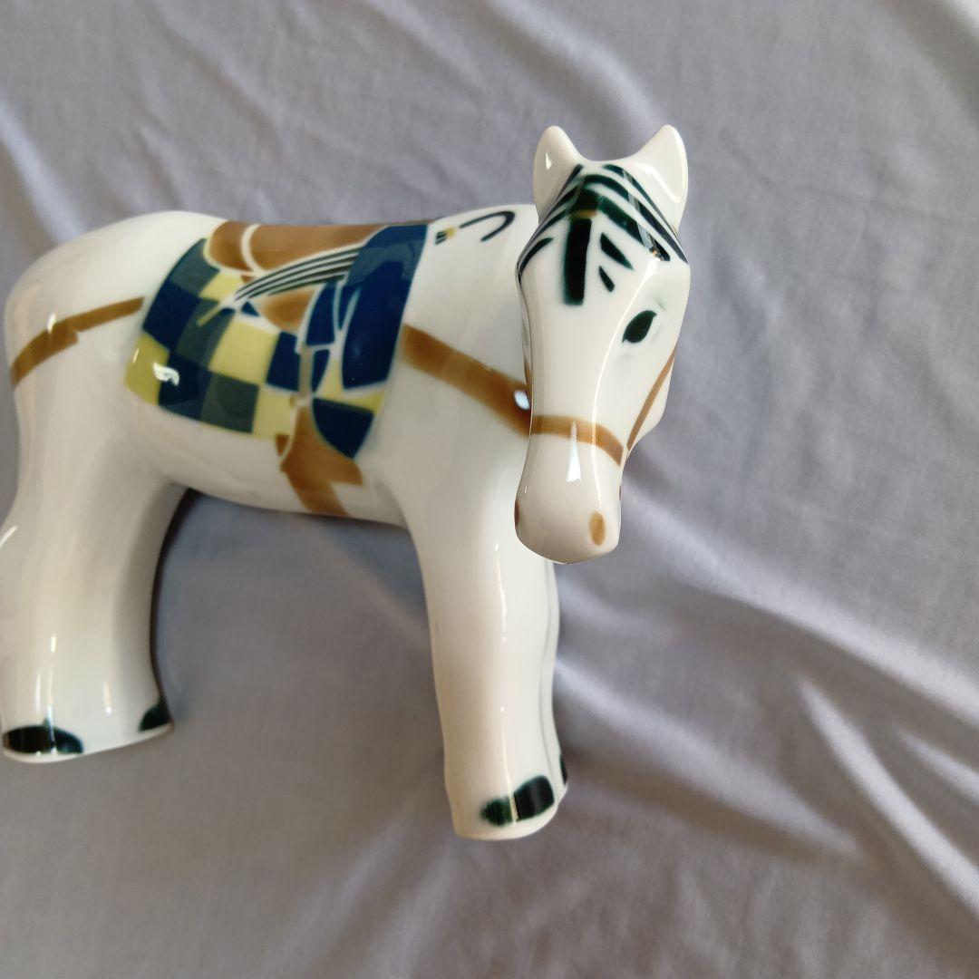 馬の形の陶磁器フィギュア　サルガデロス（Sargadelos）の製品