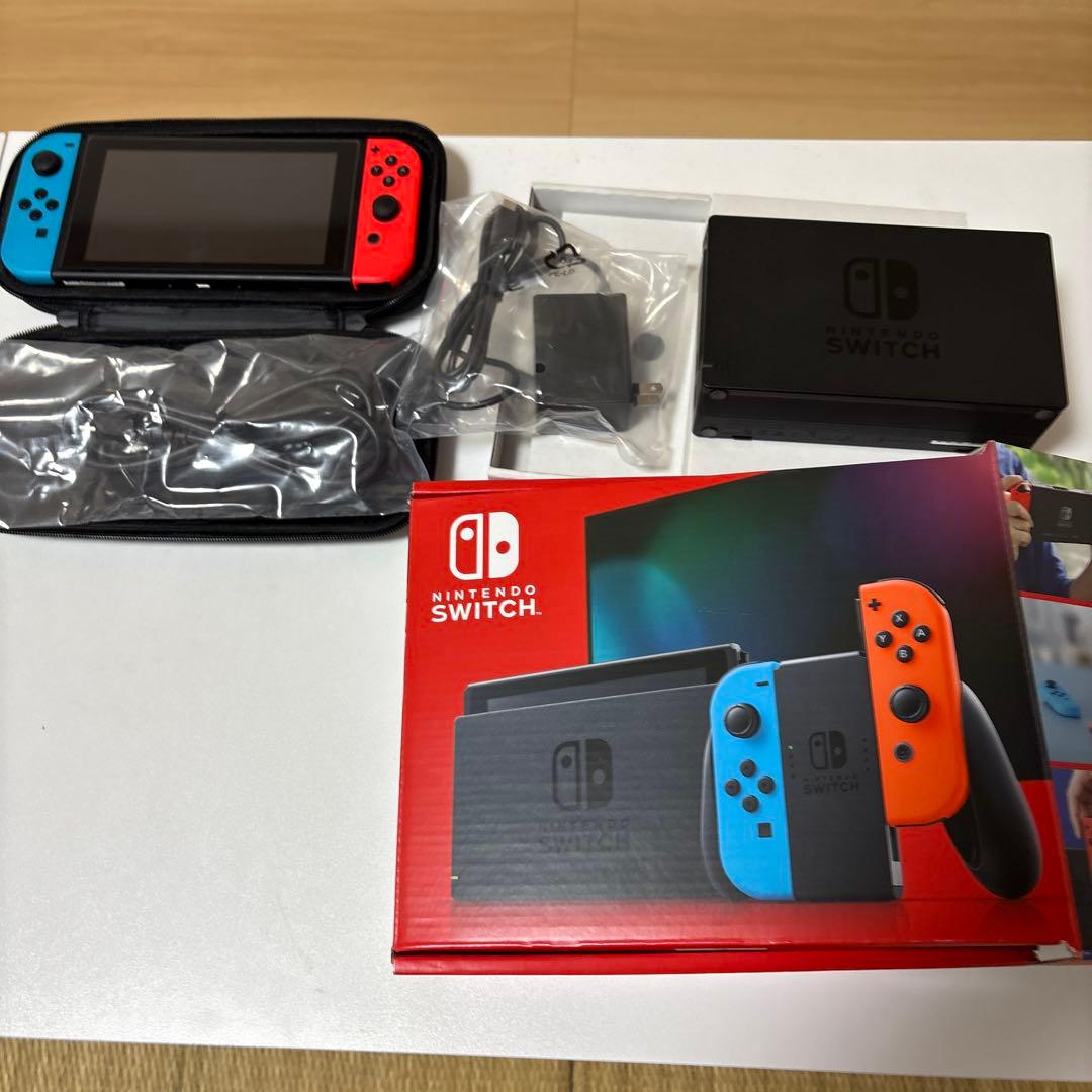 Nintendo Switch 強化バッテリーモデル 赤/青