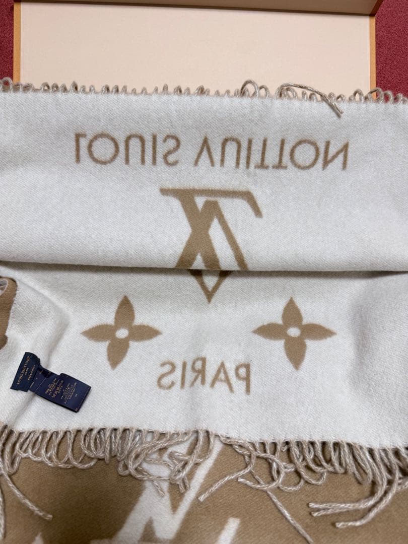 【美品】Louis Vuitton マフラー 箱付き