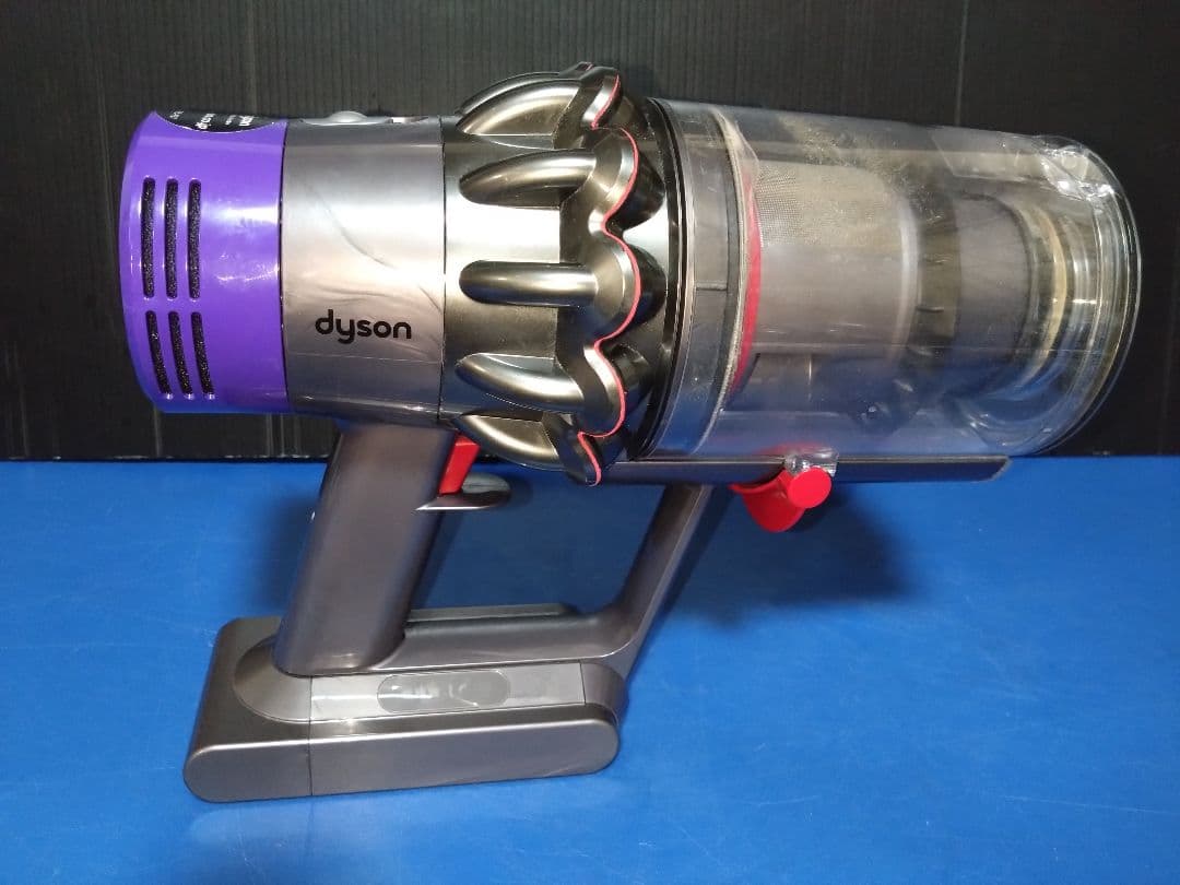 新生活はDysonで‼️ V10 SV-12サイクロン式 コードレスクリーナー③