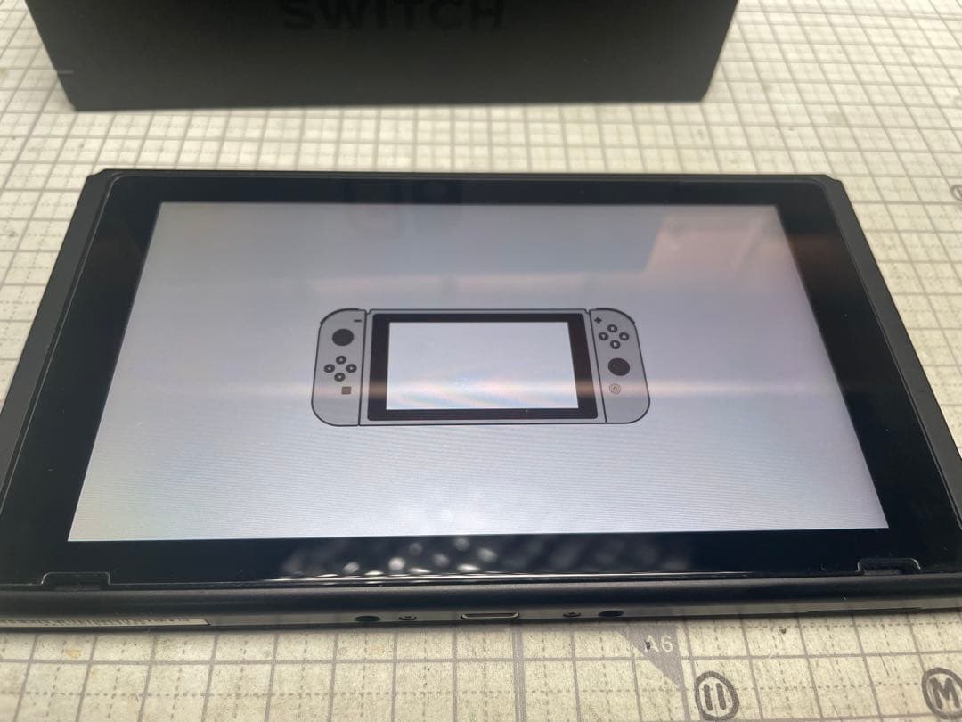 Nintendo Switch グリーン/ピンク