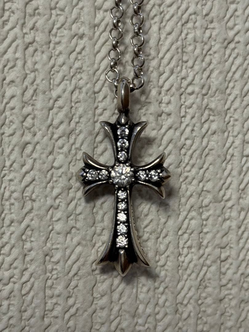 CHROME HEARTS タイニーファット クロス ダイヤ ペンダント トップ