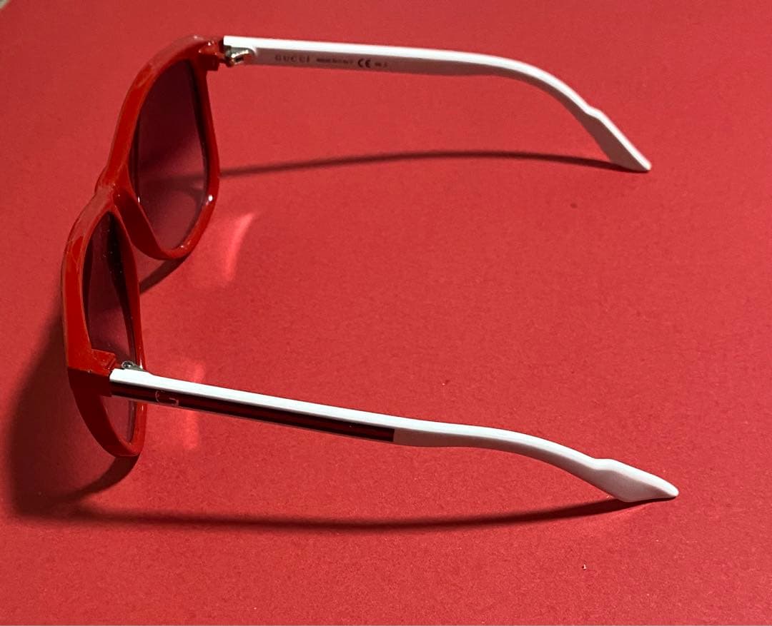 Gucci グッチ サングラス レッド