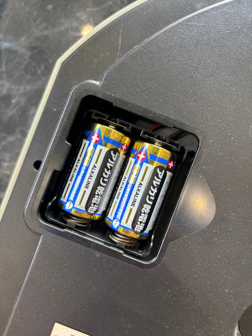CITIZEN 電波時計 青いオーバル型