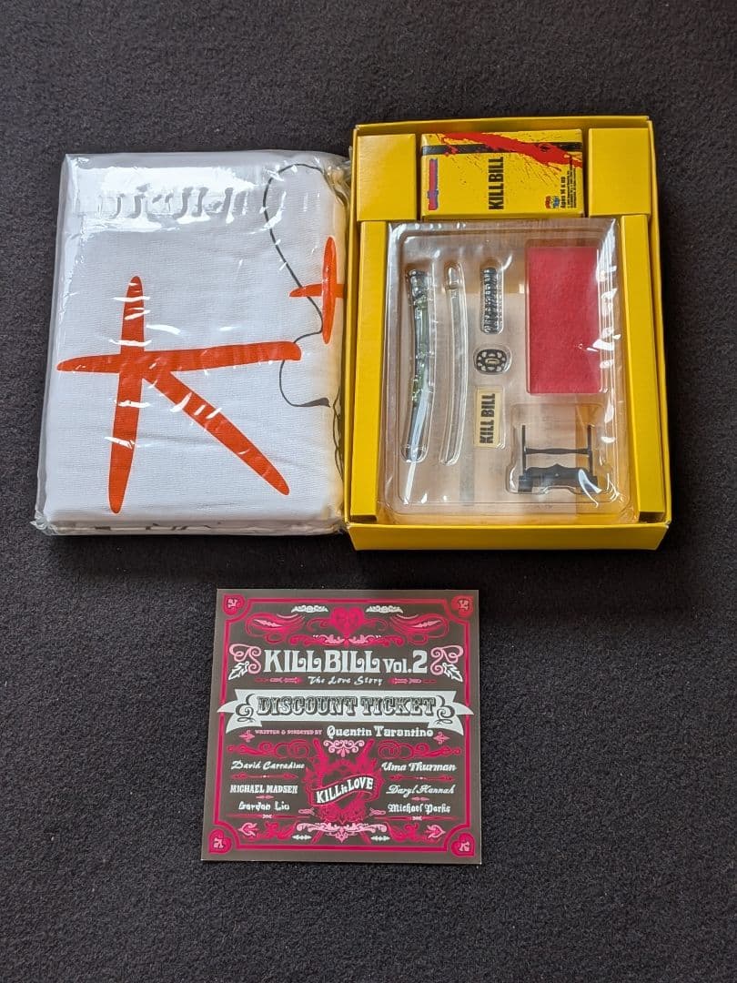 KILL BILL キルビル　プレミアムBOX DVD　ベアブリック　Tシャツ