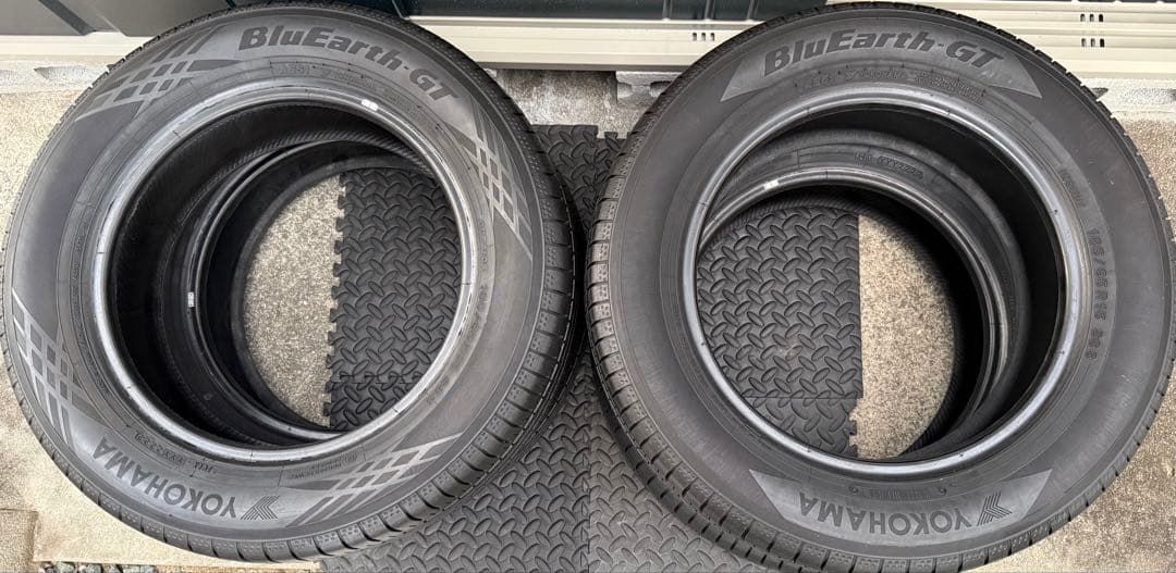4️⃣【最終値下げ】ヨコハマ BluEarth-GT AE51 185/65R15
