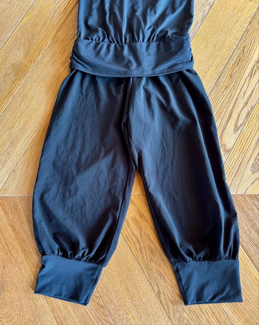 チャコット オールインワン ブラック M クロップドパンツ丈