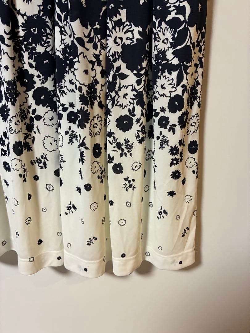 Leilian レリアン 花柄ワンピース 半袖 ネイビー×ホワイト 上品 フレア