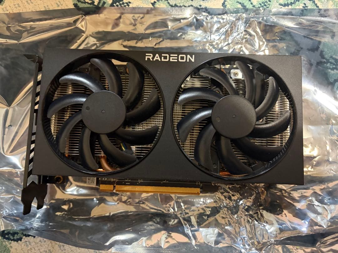 AMD Radeon RX 6600 XT グラフィックボード