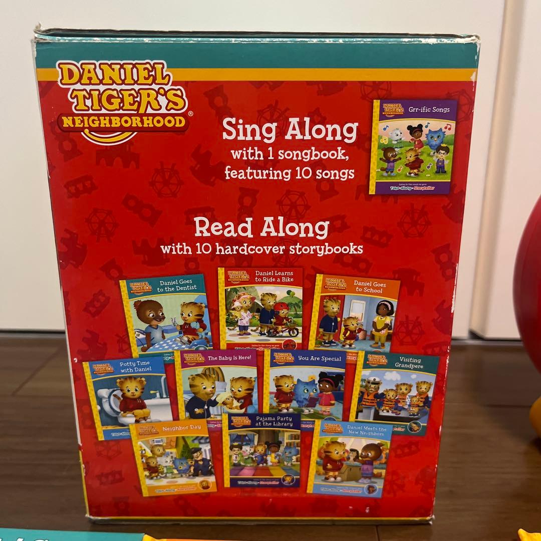 ダニエルタイガー￼ Daniel Tiger 音声読み上げ機器と英語絵本11冊