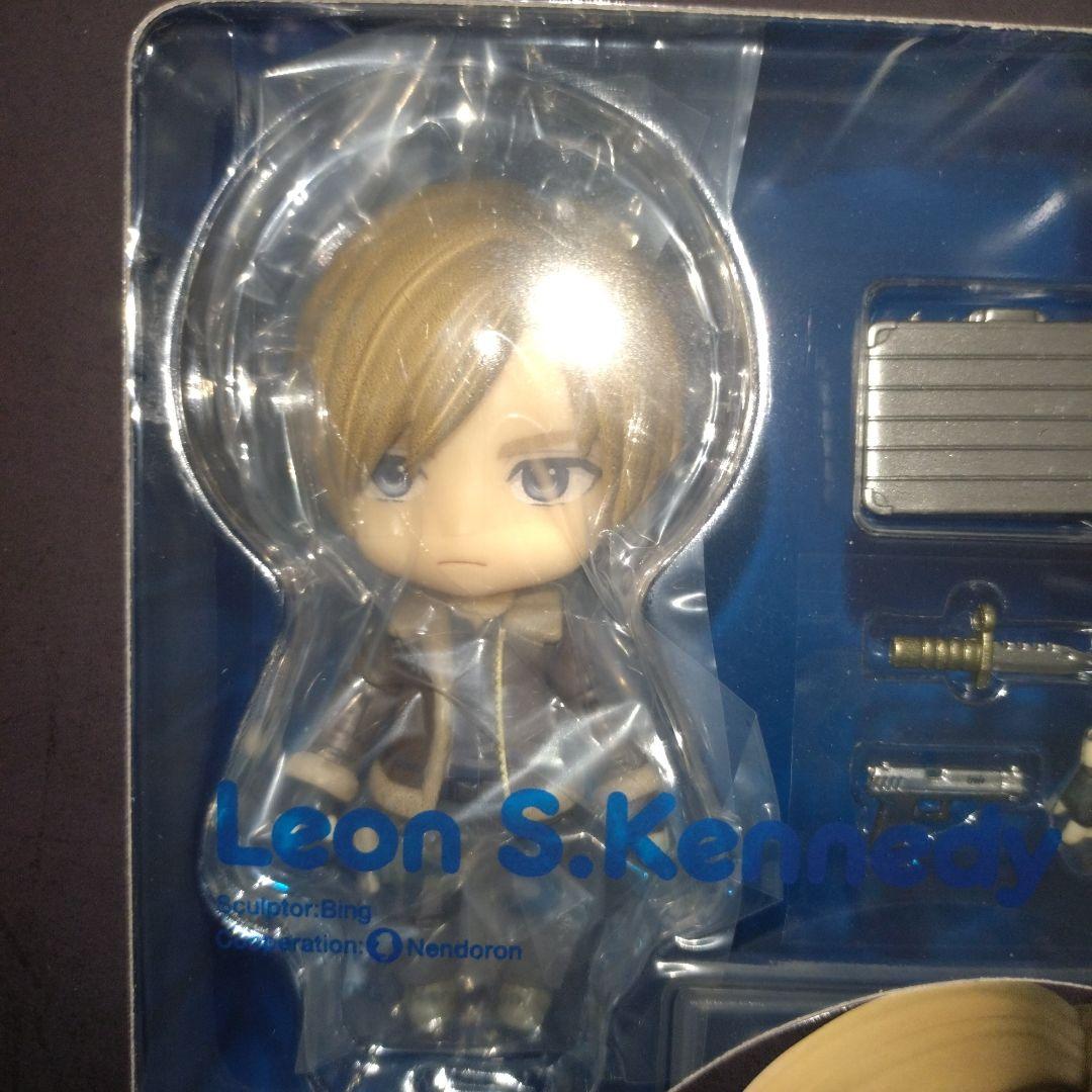 m*o様 バイオハザード　RE:4 レオン・S・ケネディ　ねんどろいど　フィギュ