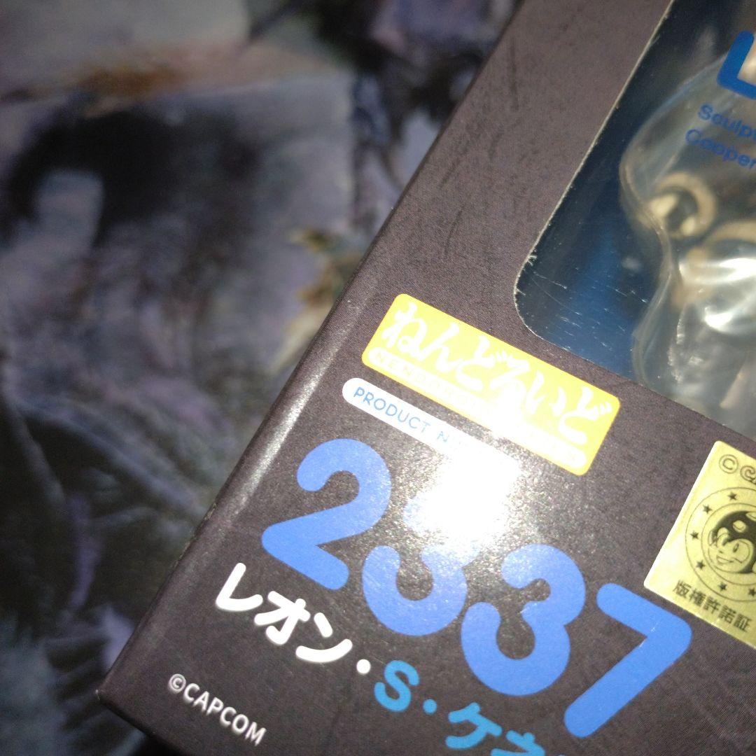 m*o様 バイオハザード　RE:4 レオン・S・ケネディ　ねんどろいど　フィギュ