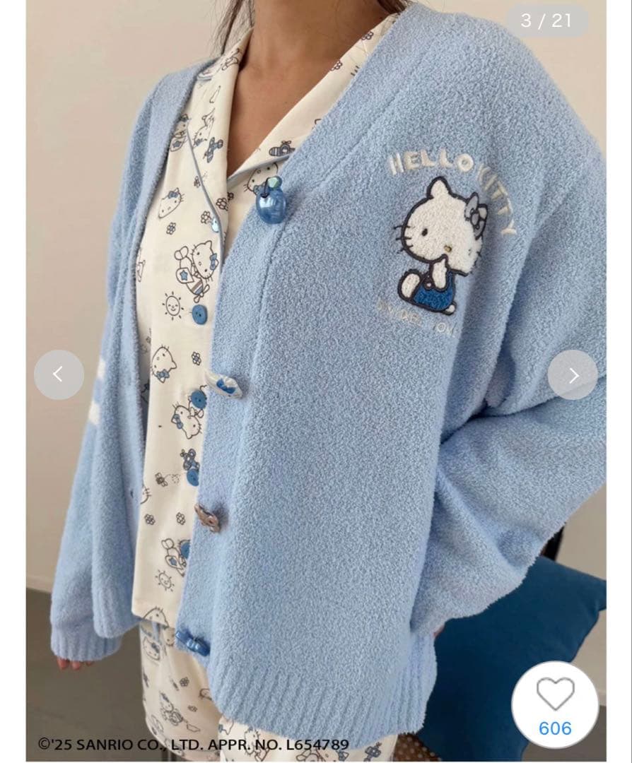 【HELLO KITTY】ニットカーディガン　ショートパンツ