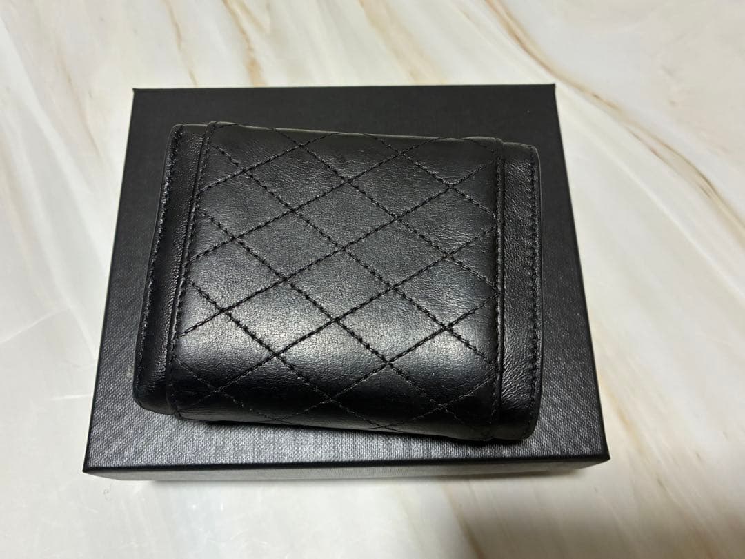 SAINT LAURENT ギャビー ブラック コンパクト 三つ折り財布