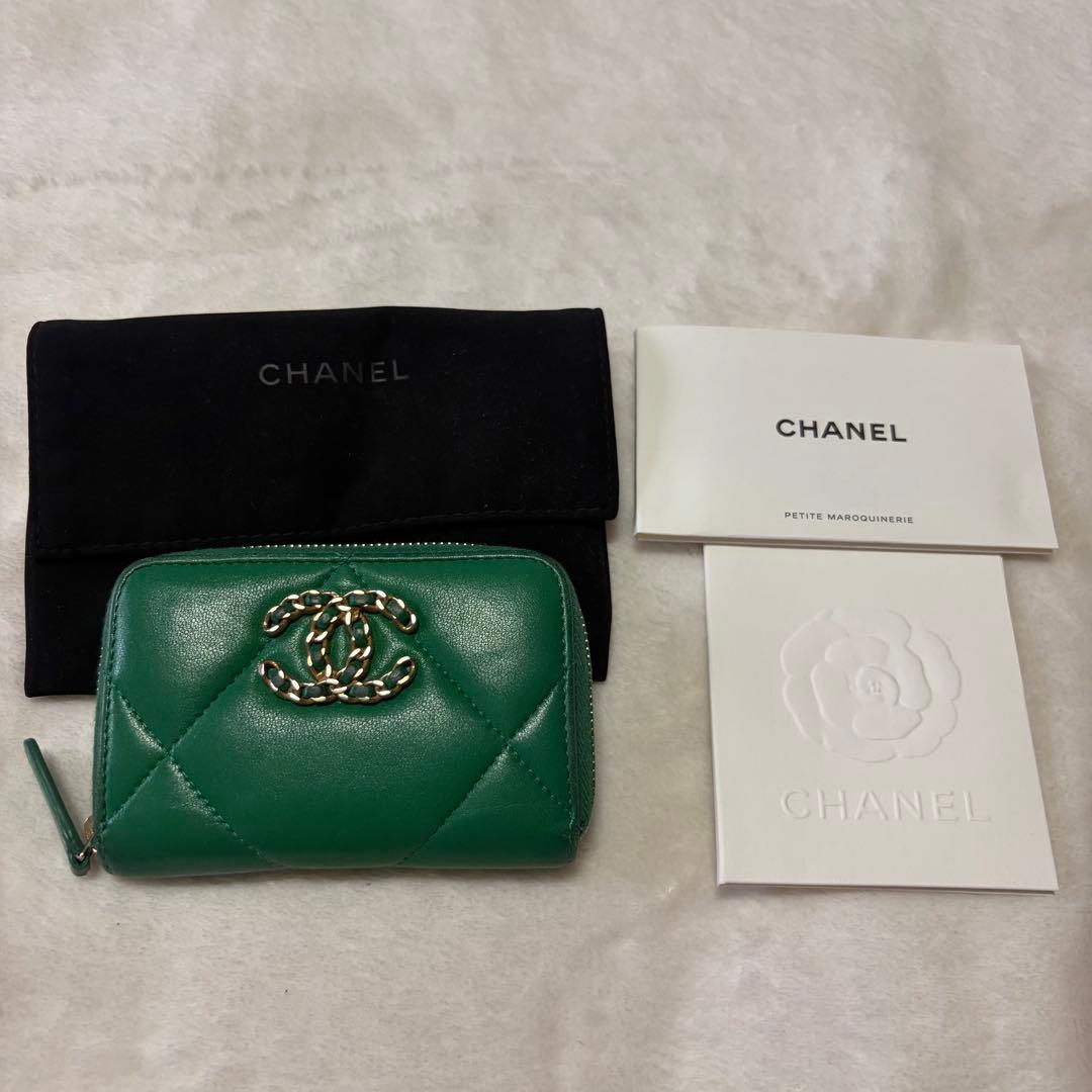 CHANEL シャネル19 ミニ財布 カードケース 緑 グリーン
