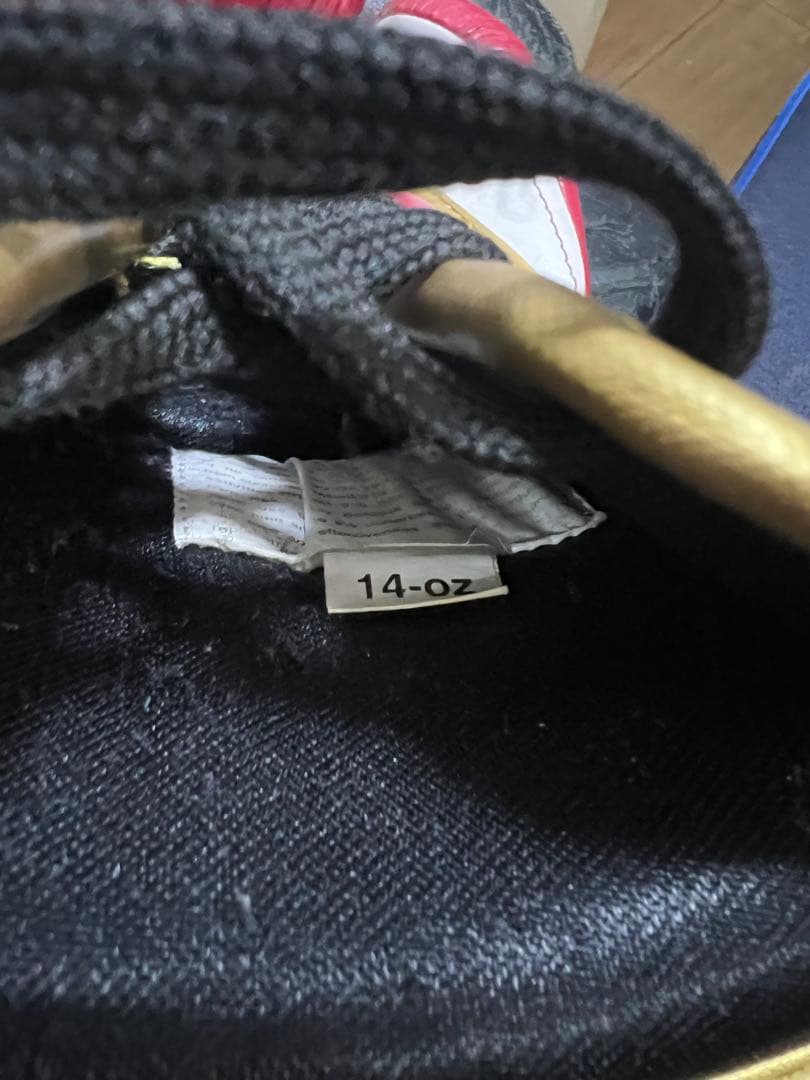 TITLE(タイトル)　レザーグローブ Quatro 14oz