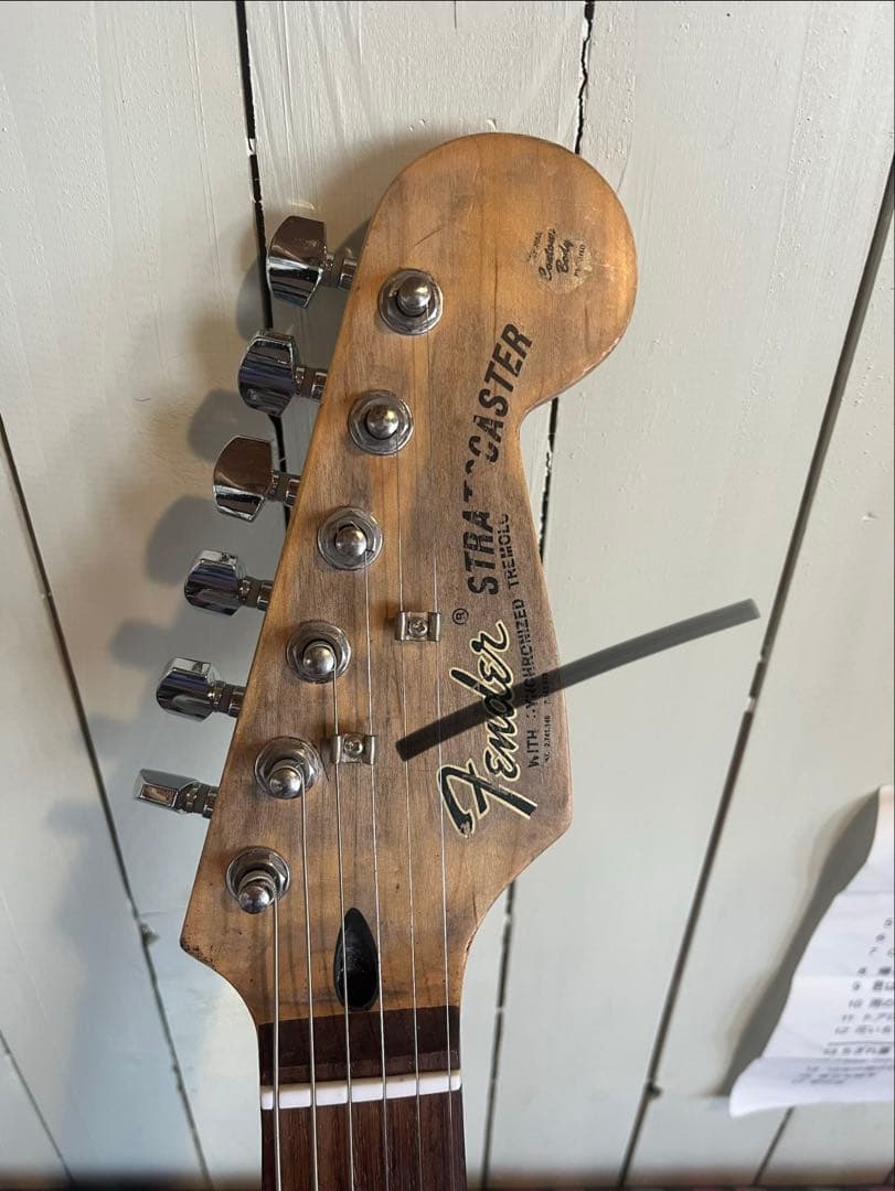 ぼ*ち様 メーカー不明Stratocaster フィエスタレッド　レリック加工