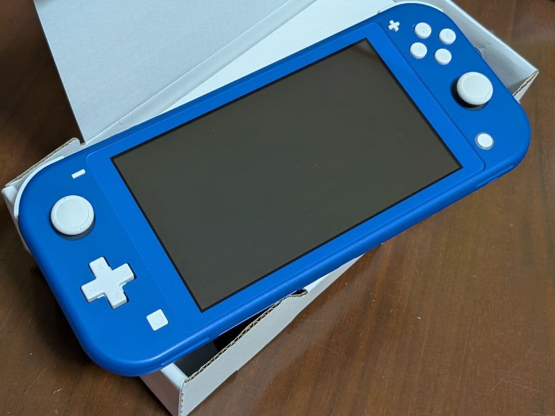 Nintendo Switch Lite ブルー 本体 + ゲームソフト3本