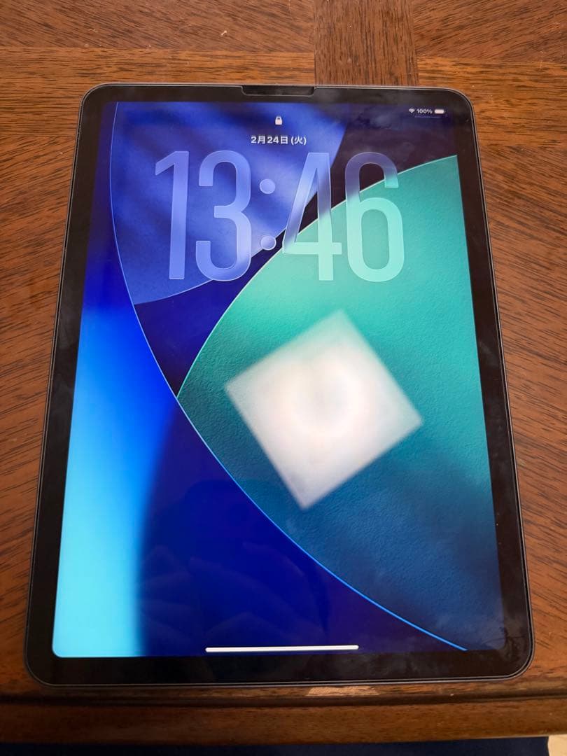 Apple iPad Air (第5世代) スペースグレイ 本体