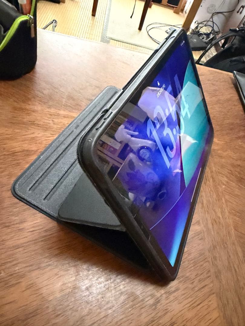 Apple iPad Air (第5世代) スペースグレイ 本体