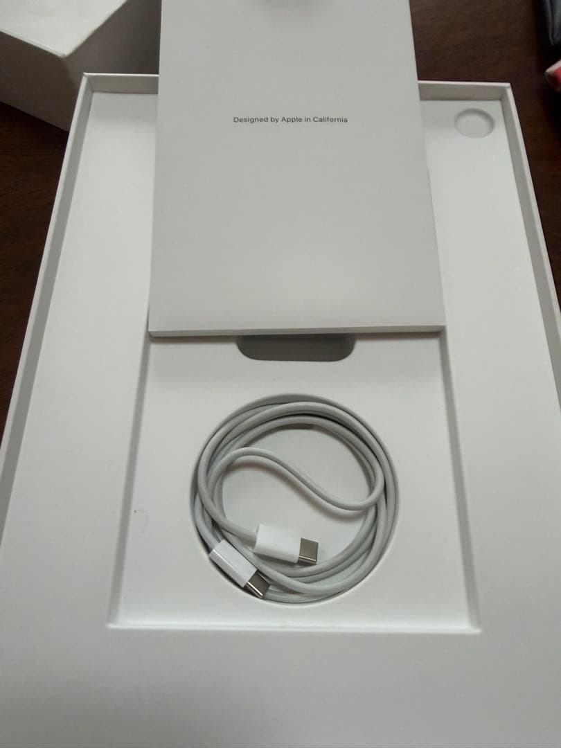 Apple iPad Air (第5世代) スペースグレイ 本体