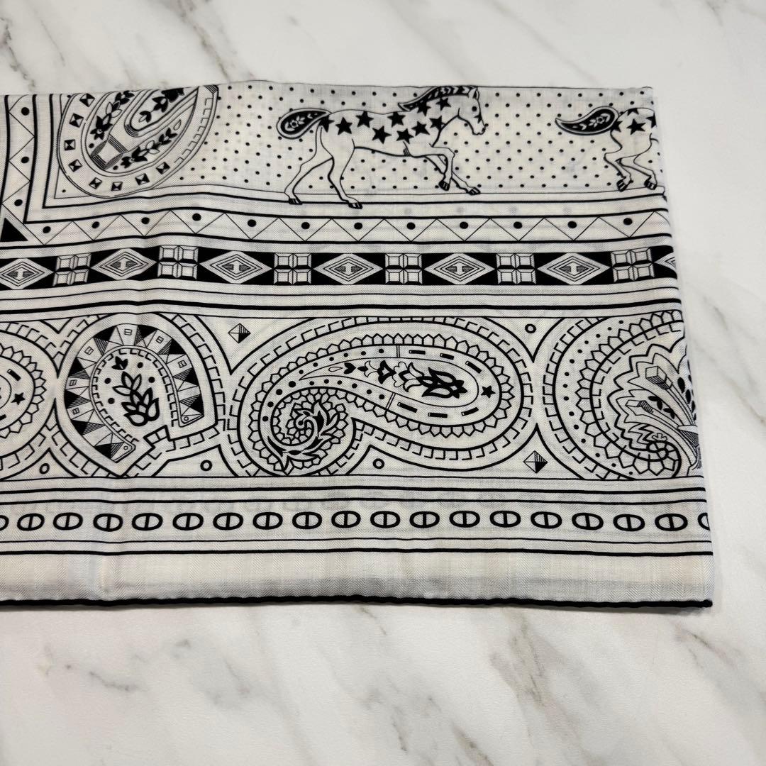 タイムセールHERMES エルメス カシシル カレ140 バンダナ 白/黒 新品