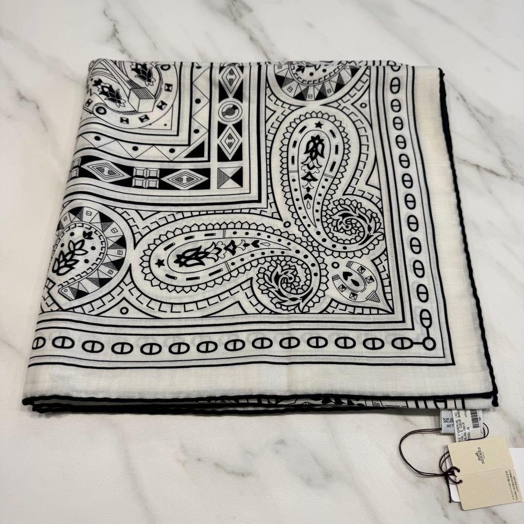 タイムセールHERMES エルメス カシシル カレ140 バンダナ 白/黒 新品