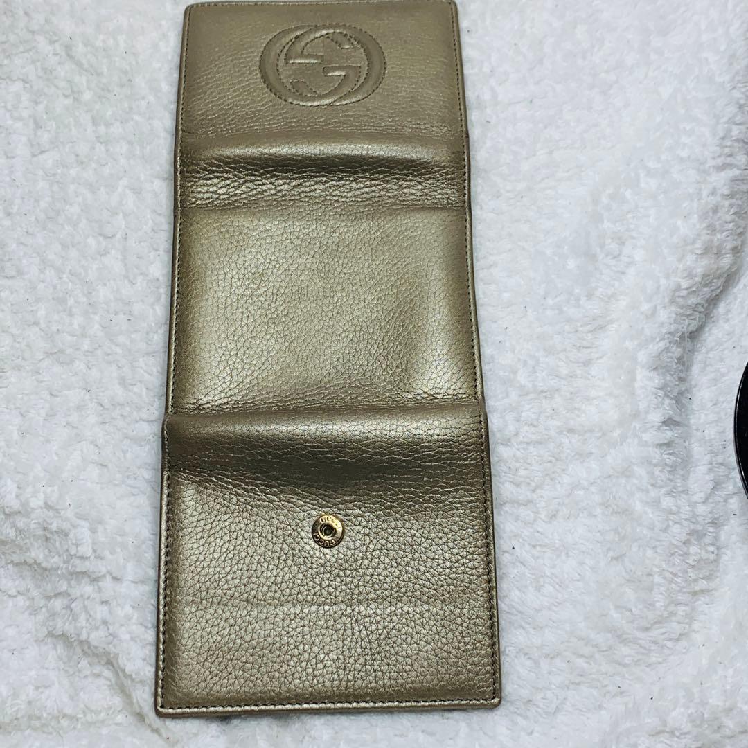 ⭐️美品グッチ 三つ折り財布　ゴールド メタリックレザー⭐️