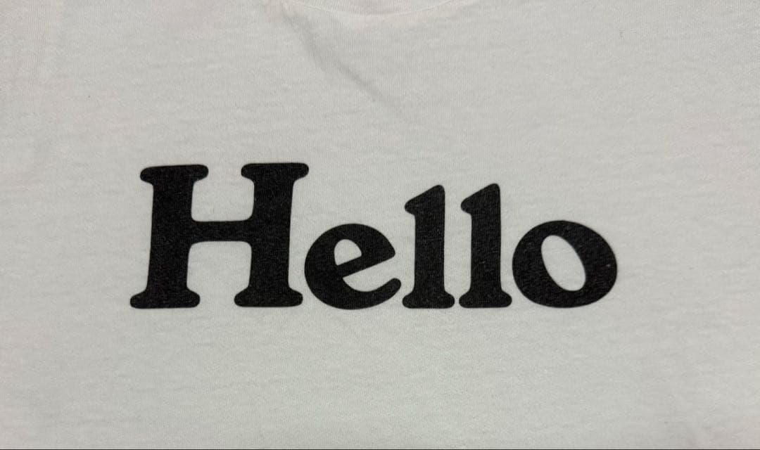 MADISONBLUE Hello Tシャツ ホワイト