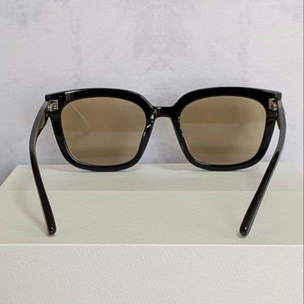 新品未使用※GENTLE MONSTER　DEAR　ブラック・サングラス・茶色