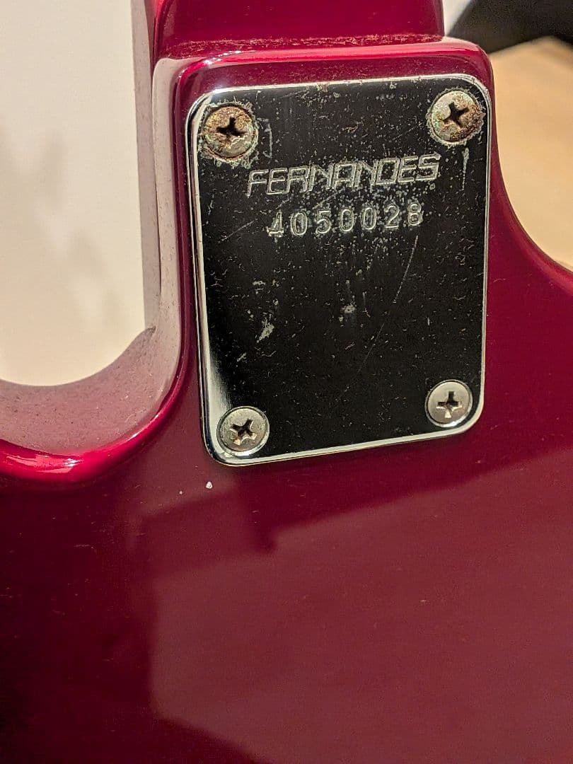 FERNANDES BXB-55 エレキベース レッド 80's　専用ケース付
