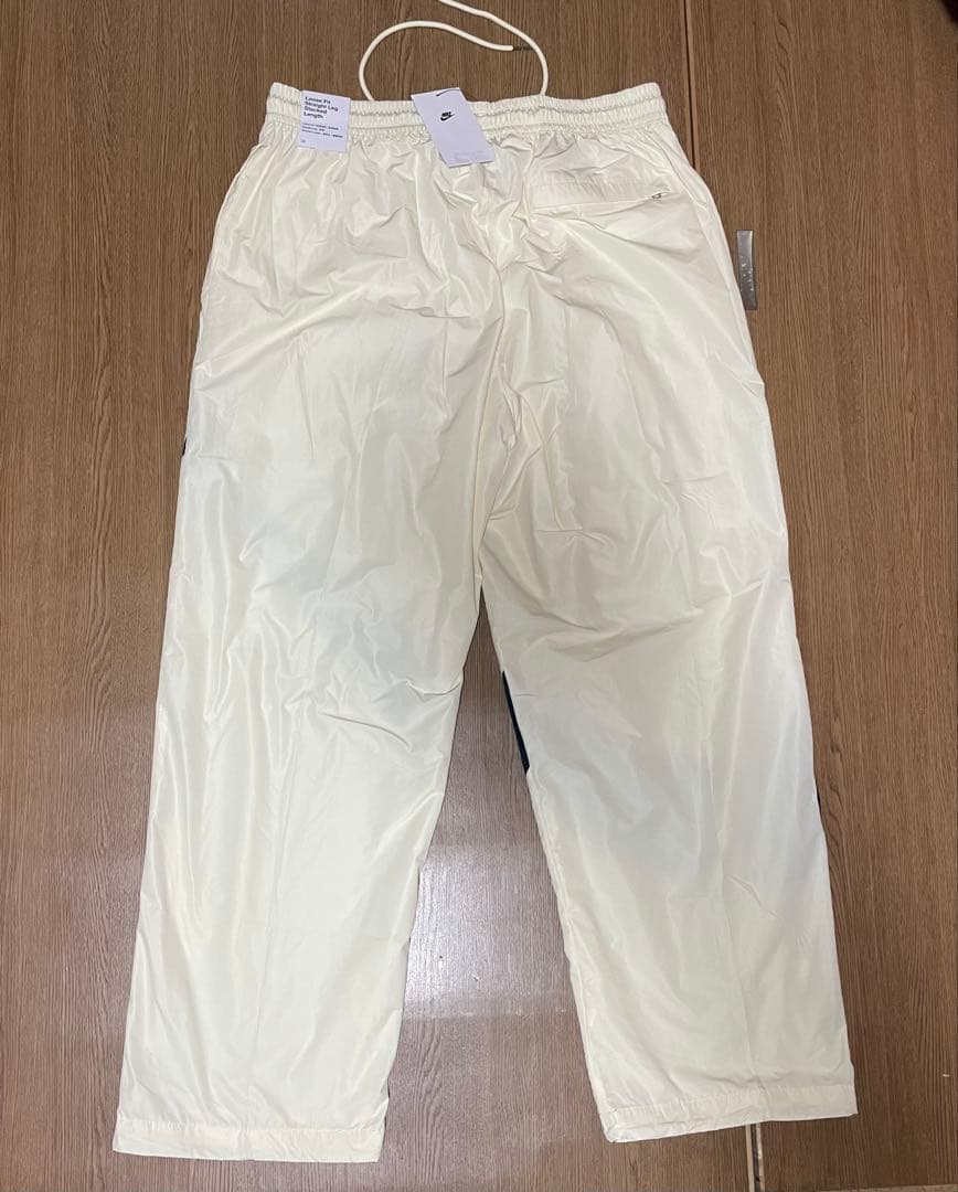 ☆新品　ナイキ　ビッグスウッシュ ウーブンパンツ　撥水加工　2XL　ホワイト