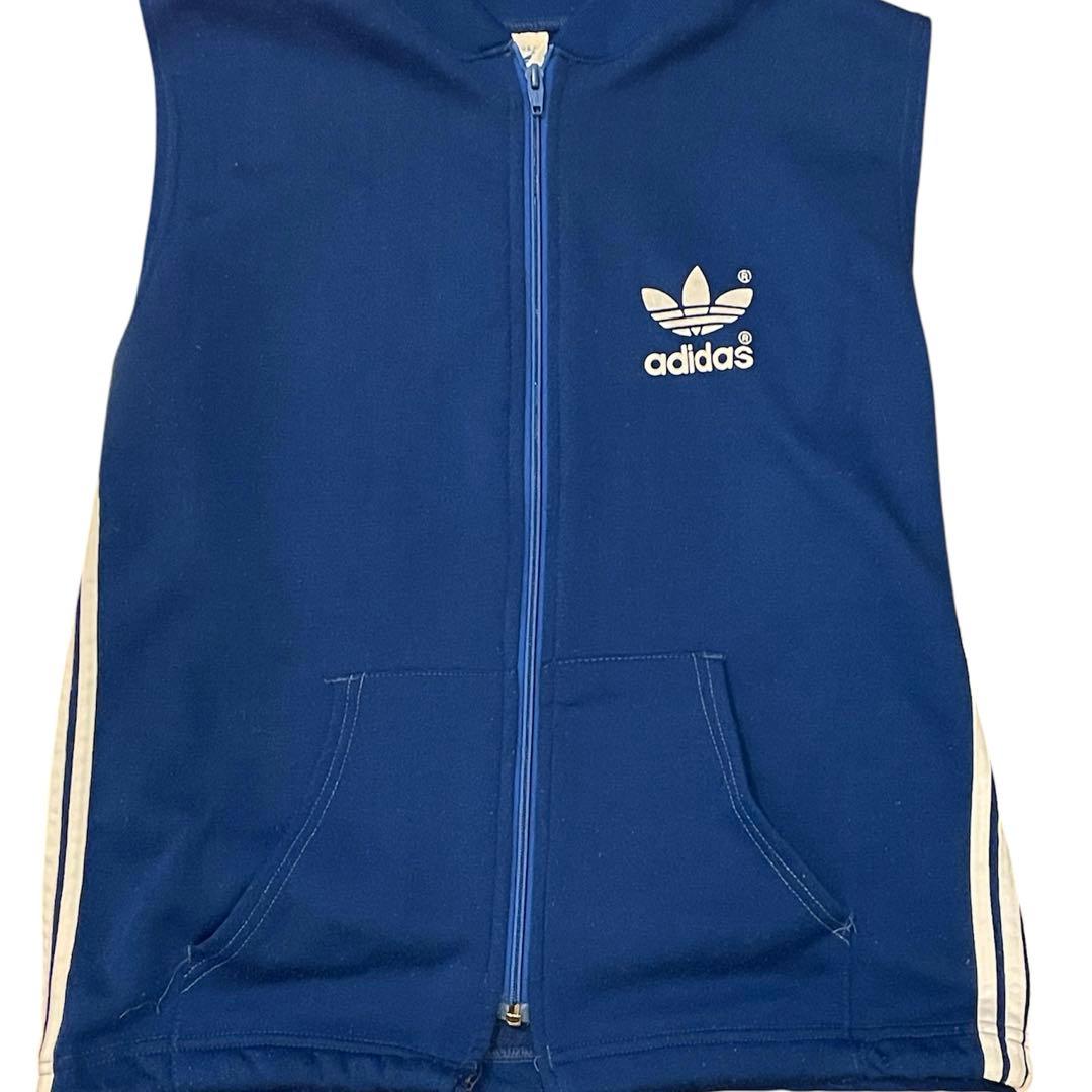 adidas ネイビー フリースベスト