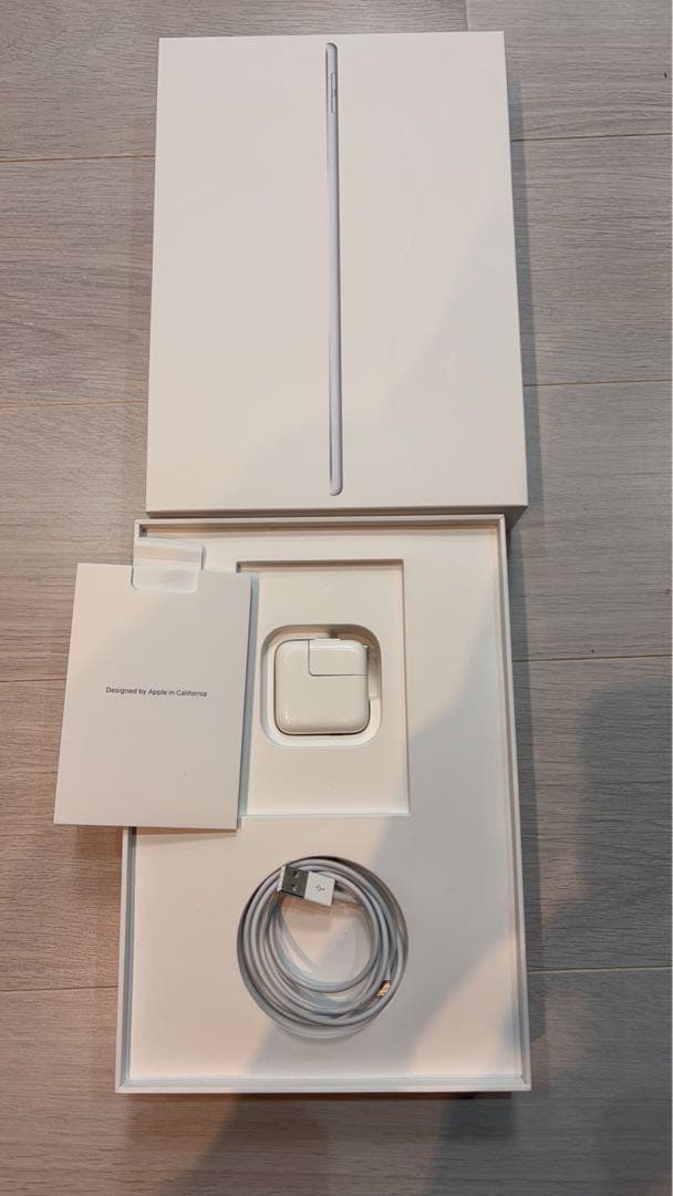 【完備品】【美品】iPad Air3 256GB