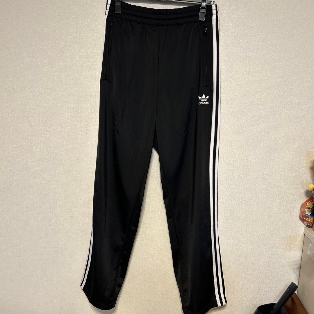新品未使用　adidas Originalsトラックジャケットセットアップ 黒L