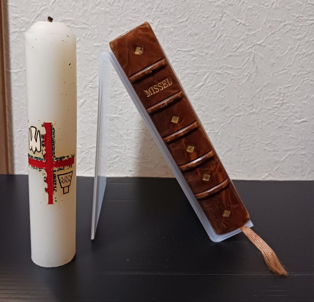 フランス製ミサ典書 MISSEL 革装丁 金彩小口 祈祷書 洋書