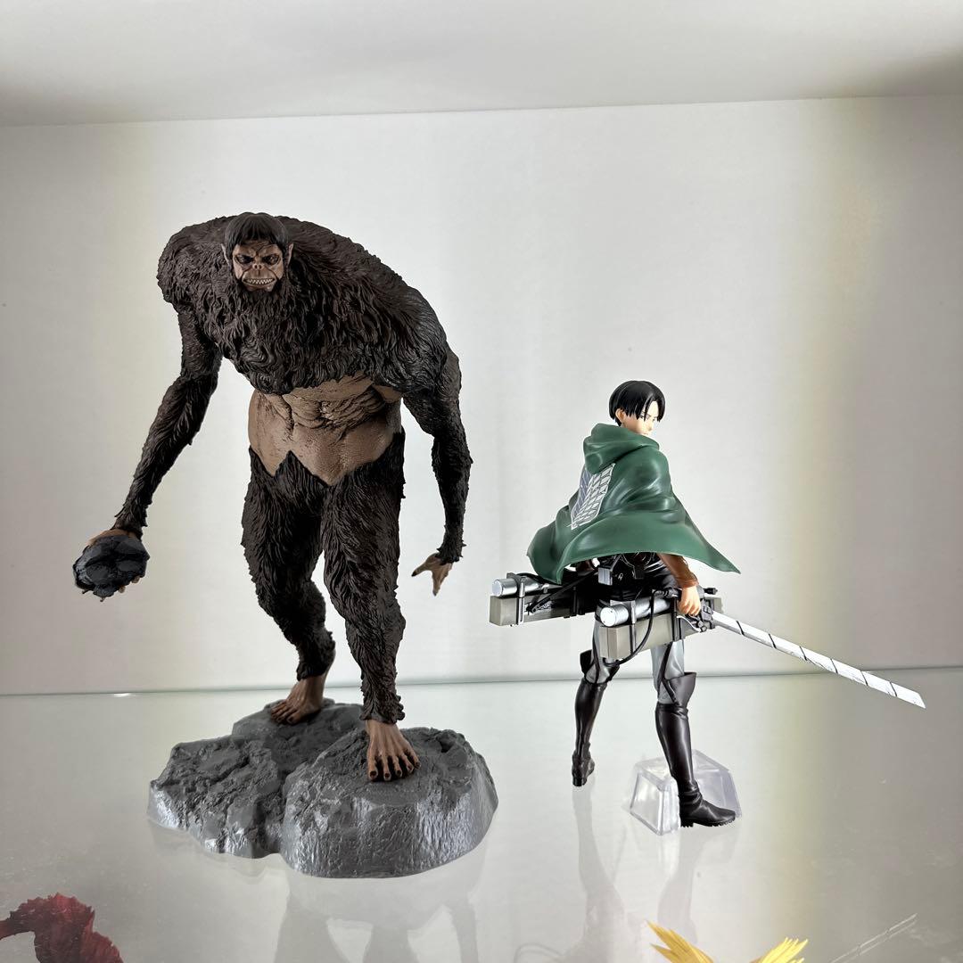 一番くじ 進撃の巨人　獣の巨人　リヴァイ　セット