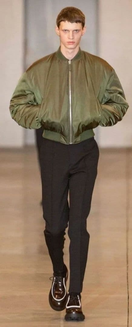 ★美品★PRADA Re-Nylon クロップドダウンボンバージャケットMA-1