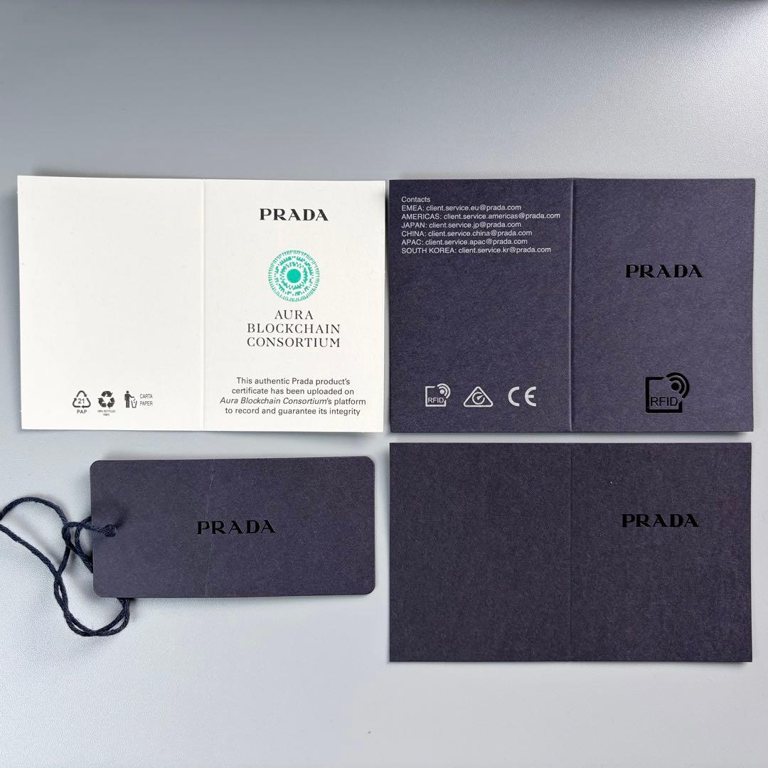 新品 未使用 プラダ PRADA iPhoneケース 15 Pro ロゴ ピンク