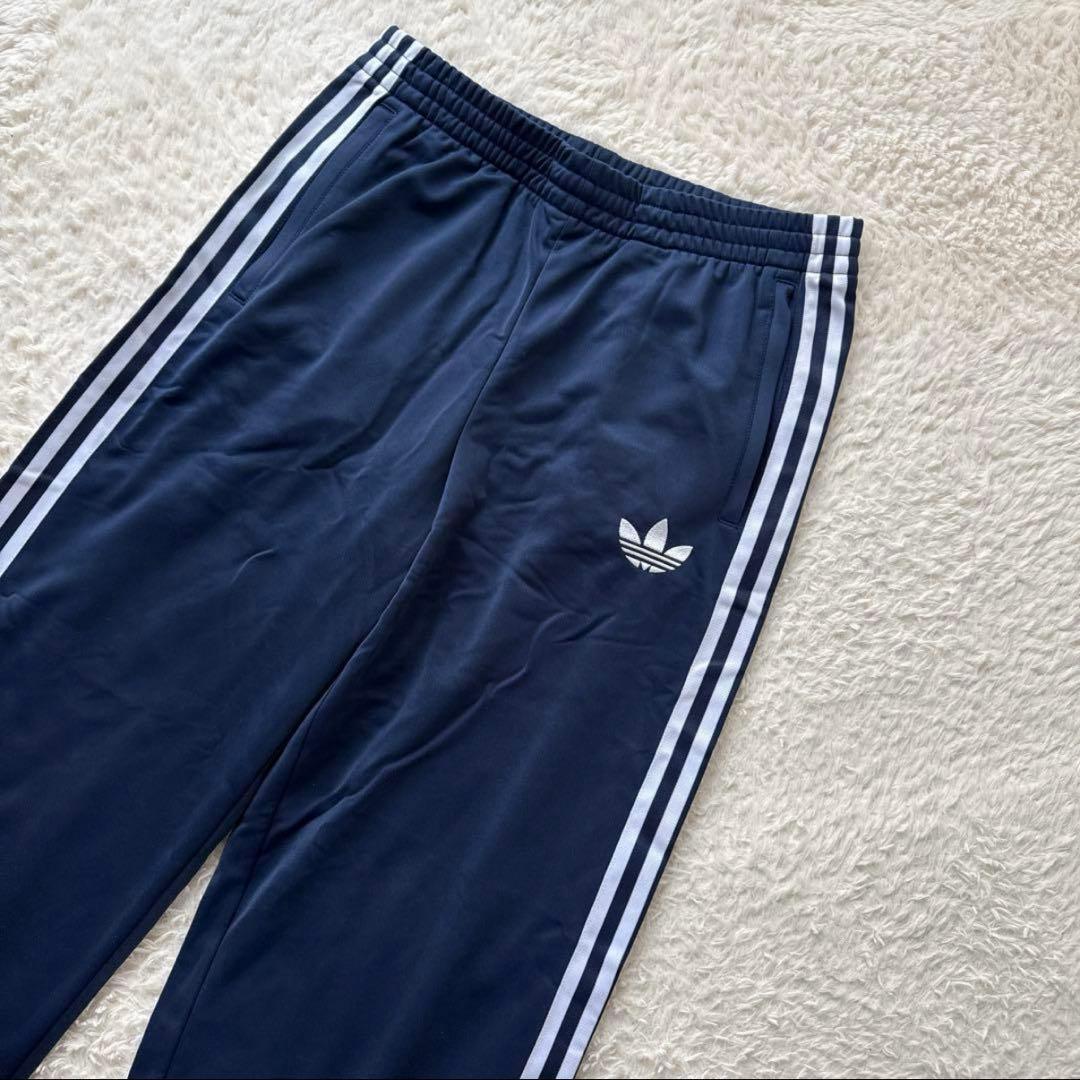 新品　アディダス adidas トラックパンツ ジャージ パンツ ネイビー L
