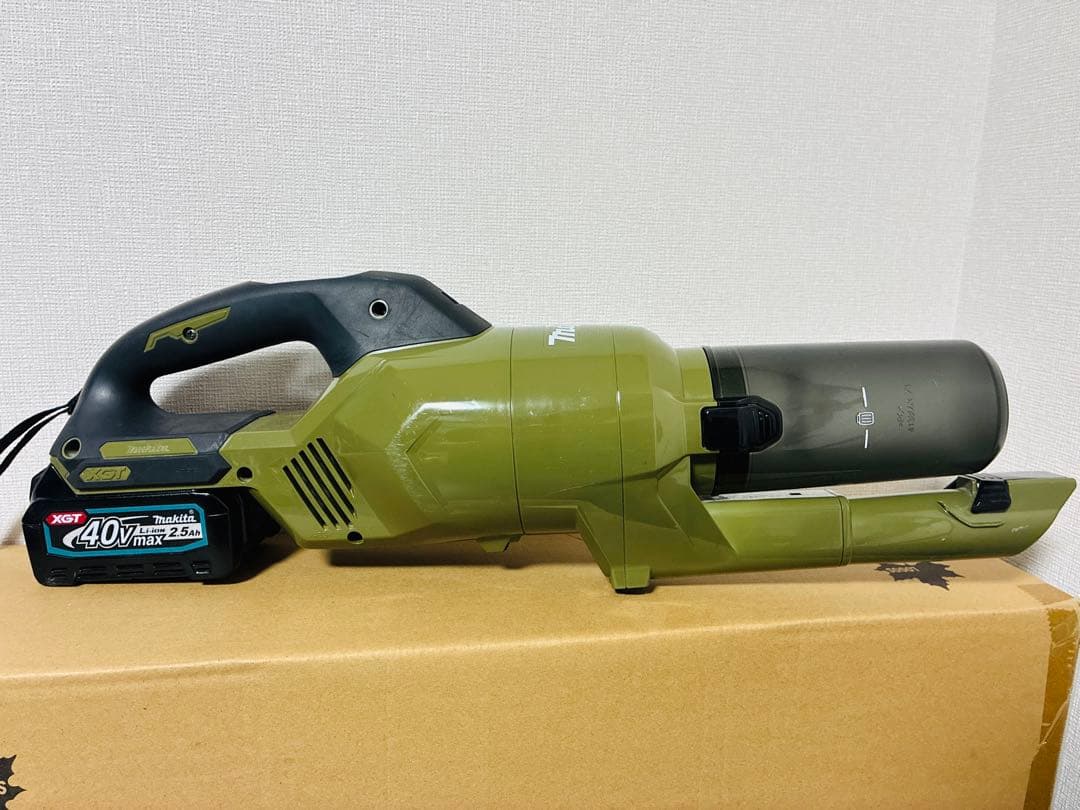 Makita 掃除機40V CL003G サイクロン一体式　専用ケース付