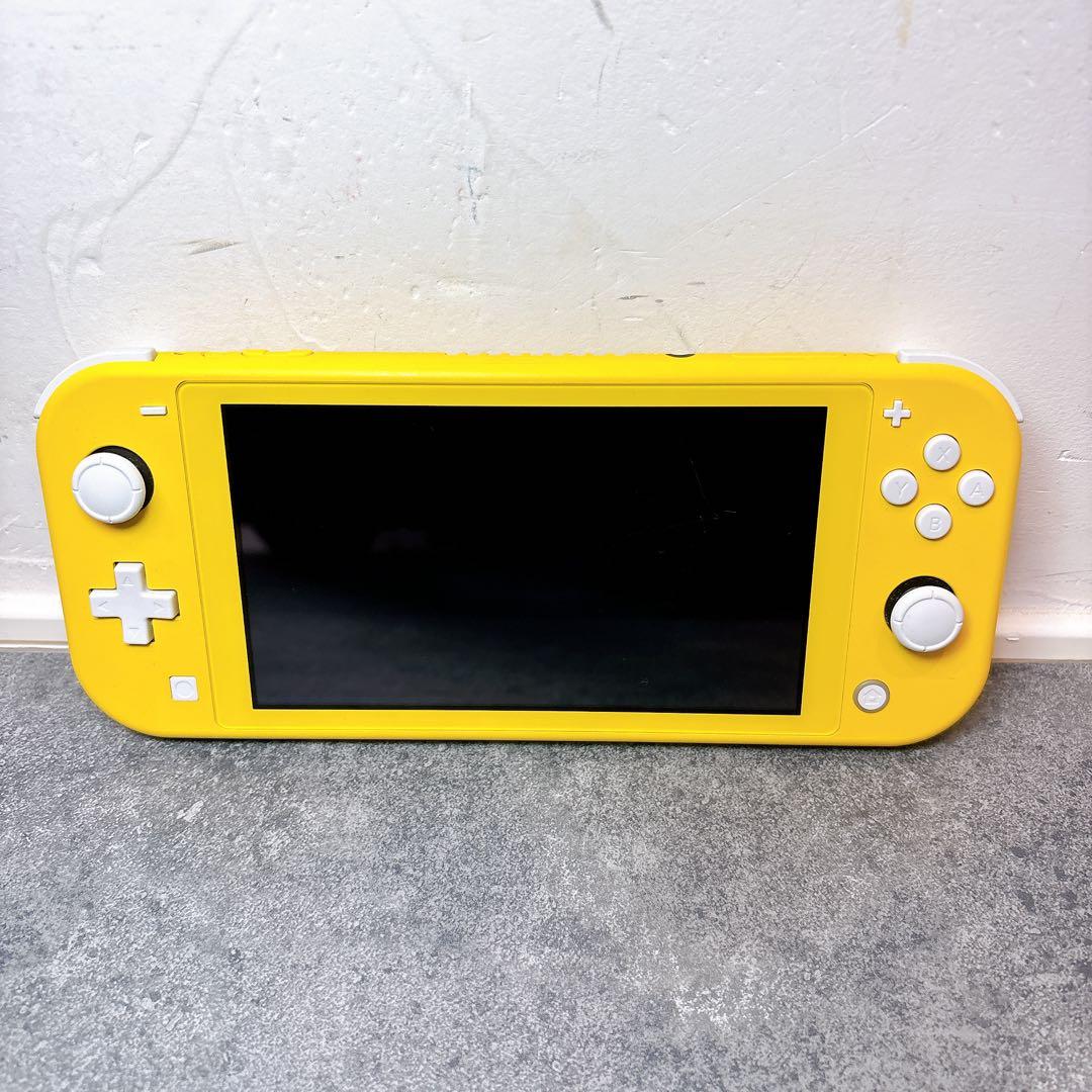 【極美品】Nintendo ニンテンドー Switch Light イエロー