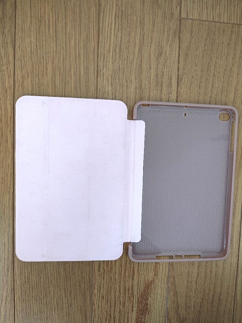 iPad mini4 16GB シルバー 本体 MK702J/A docomo