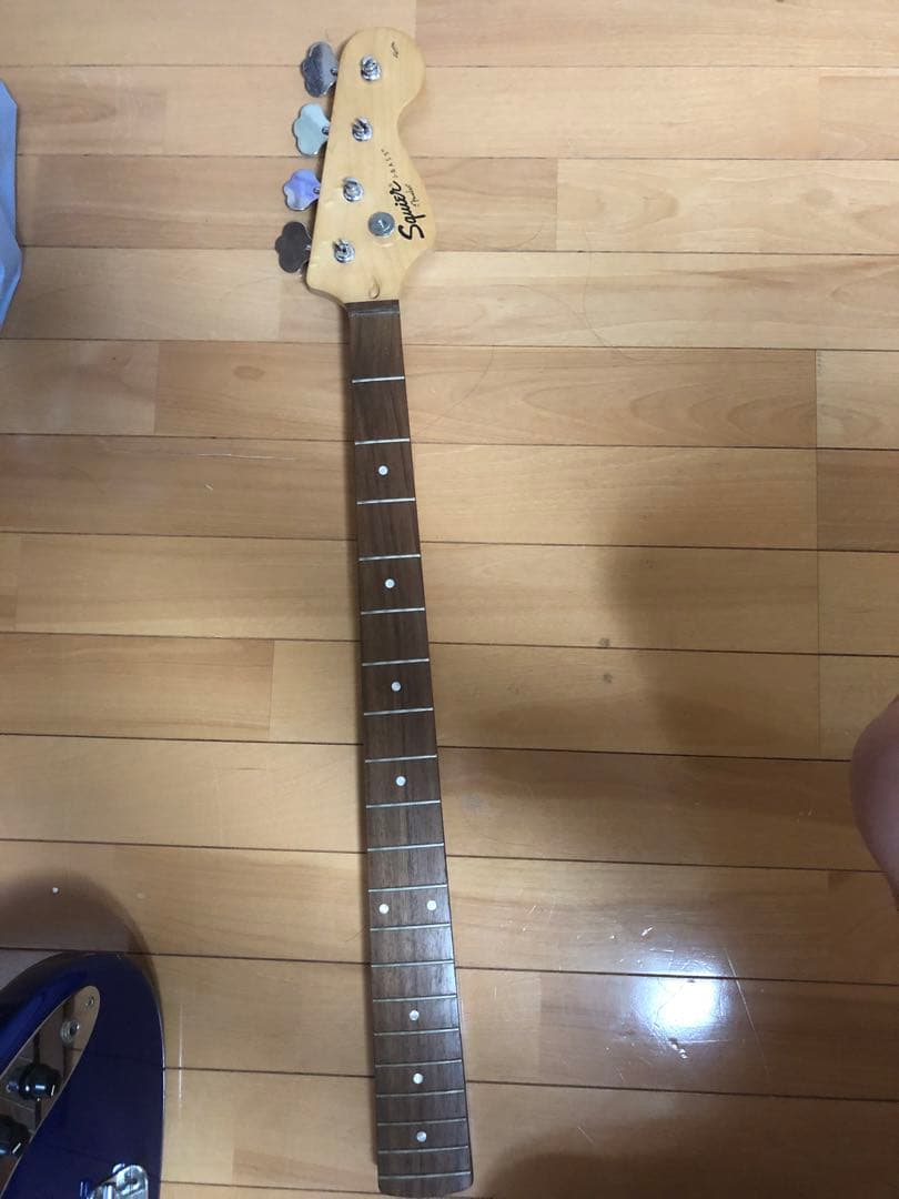 （本日限りの価格）squier スクワイヤー　エレキベース