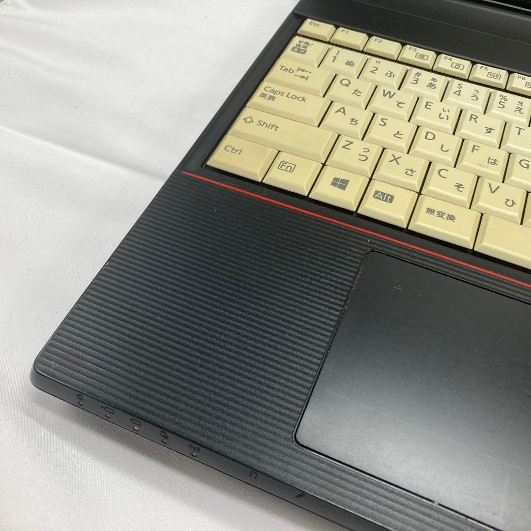 高性能ノートパソコン 大画面 バッテリー良好　富士通 オフィス 01